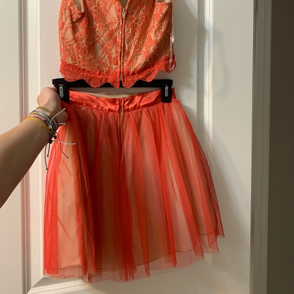 Coral and nude two piece dress - Picture 2 of 3